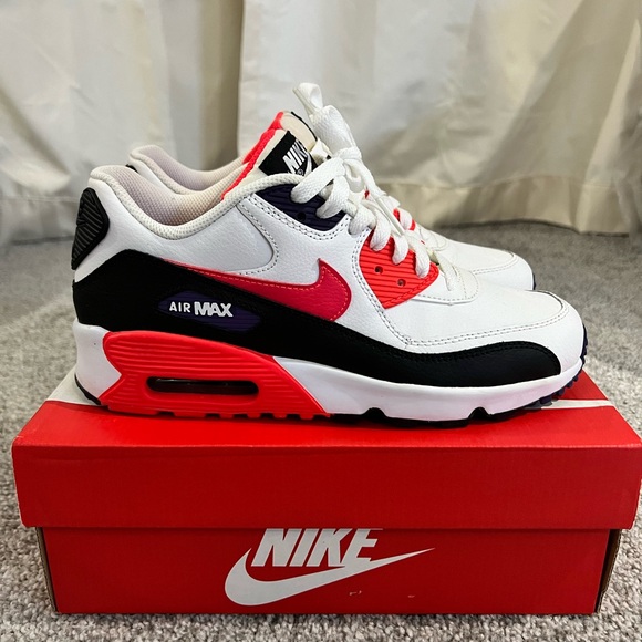 Nike Other - Nike Air max 90s - size 5.5Y, Worn a couple times still in great condition